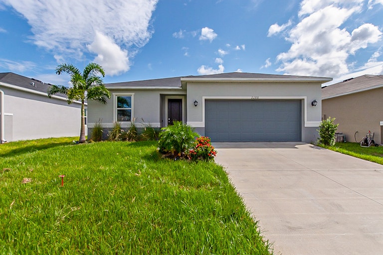 Photo 1 of 24 - 2288 Biscotto Cir, Davenport, FL 33897