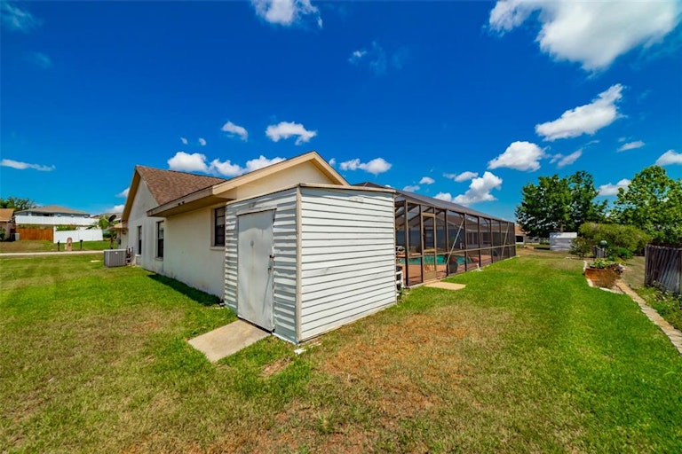 Photo 43 of 58 - 7704 Tessa Dr, Zephyrhills, FL 33540