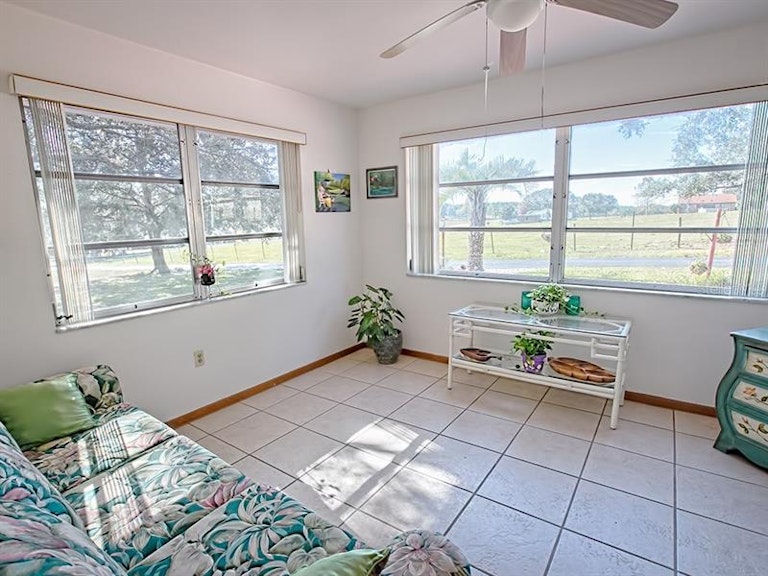 Photo 11 of 25 - 4107 Dove Valley Ln, Lady Lake, FL 32159