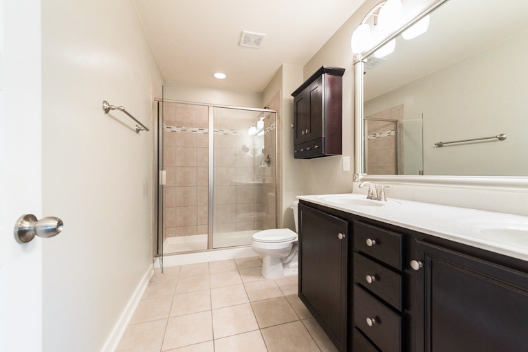 Photo 4 of 13 - 7846 Allscott Way, Raleigh, NC 27612