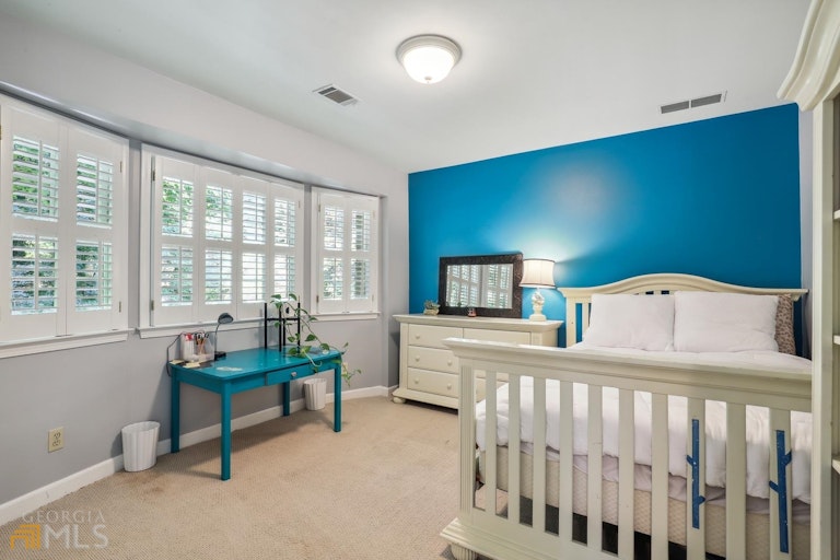 Photo 30 of 41 - 1005 Redstone Ln, Atlanta, GA 30338