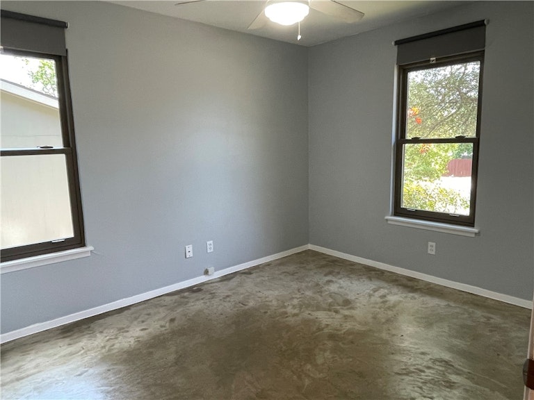 Photo 21 of 35 - 5409 Wellington Dr, Austin, TX 78723