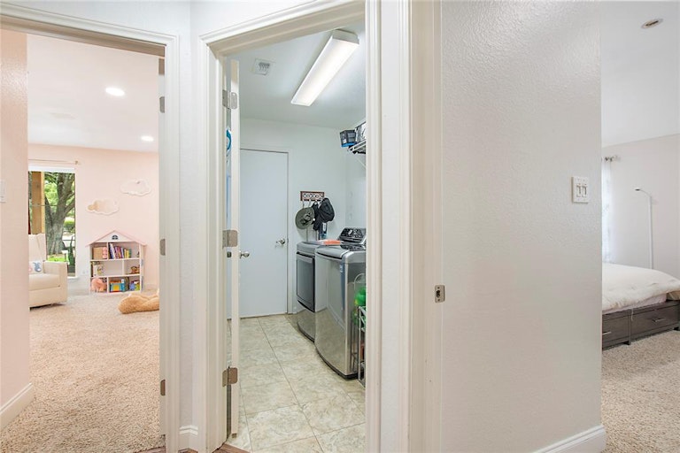 Photo 20 of 32 - 12 Monterey Dr, Roanoke, TX 76262