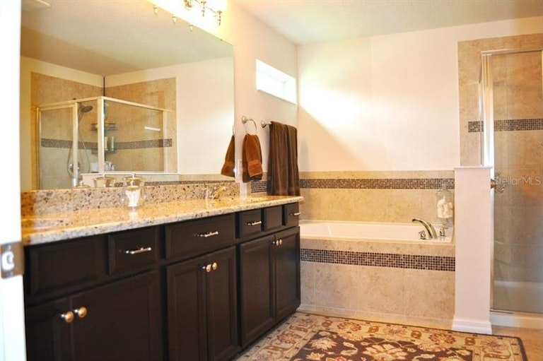 Photo 12 of 15 - 716 Sandy Bar Dr, Winter Garden, FL 34787