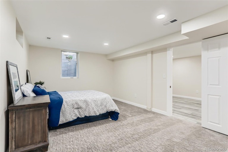 Photo 16 of 30 - 3261 Ivy St, Denver, CO 80207