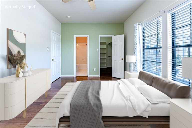 Photo 16 of 47 - 2828 Bering Dr, Houston, TX 77057