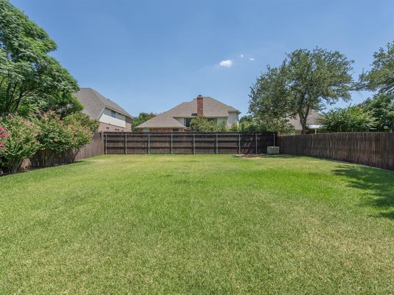 Photo 32 of 32 - 2524 Oak Brook Dr, Bedford, TX 76021