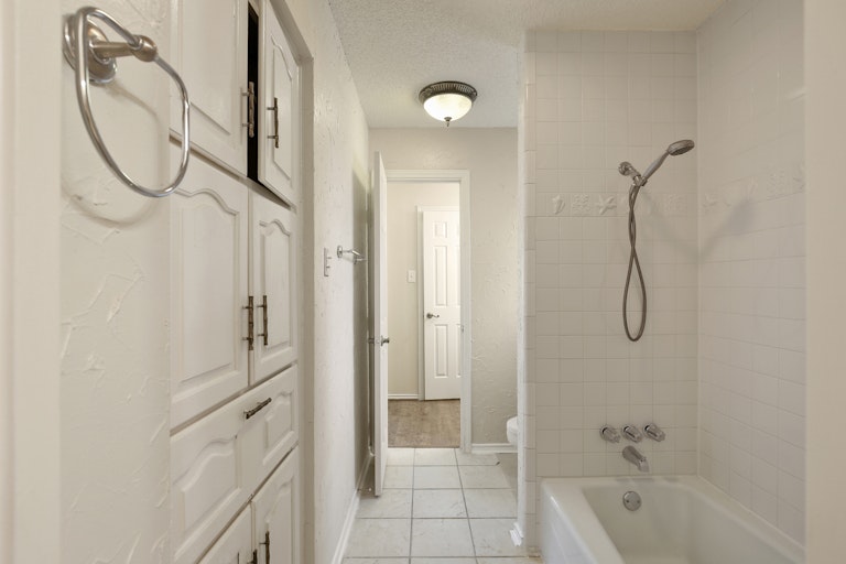 Photo 23 of 25 - 4651 Blue Sage Ct, Fort Worth, TX 76132