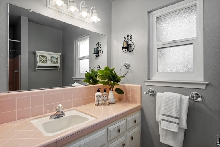 Photo 19 of 30 - 4617 Foutz Ct, Sacramento, CA 95821