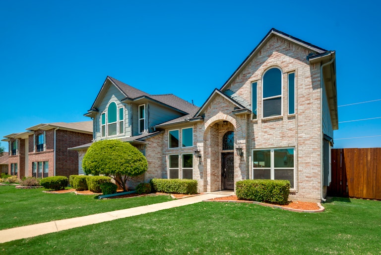 Photo 1 of 3 - 5613 Aberdeen Dr, Richardson, TX 75082