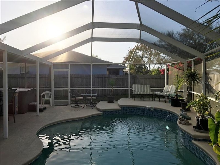 Photo 18 of 25 - 24535 Laurel Ridge Dr, Lutz, FL 33559