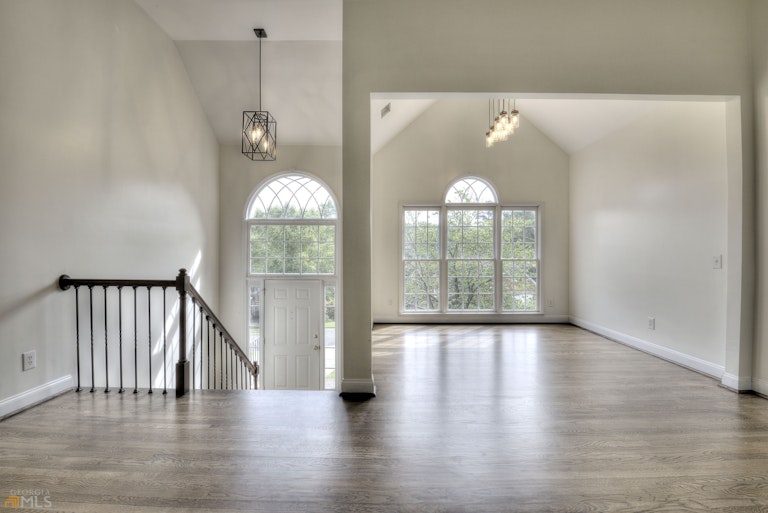 Photo 2 of 30 - 15 Jamesport Ln, White, GA 30184