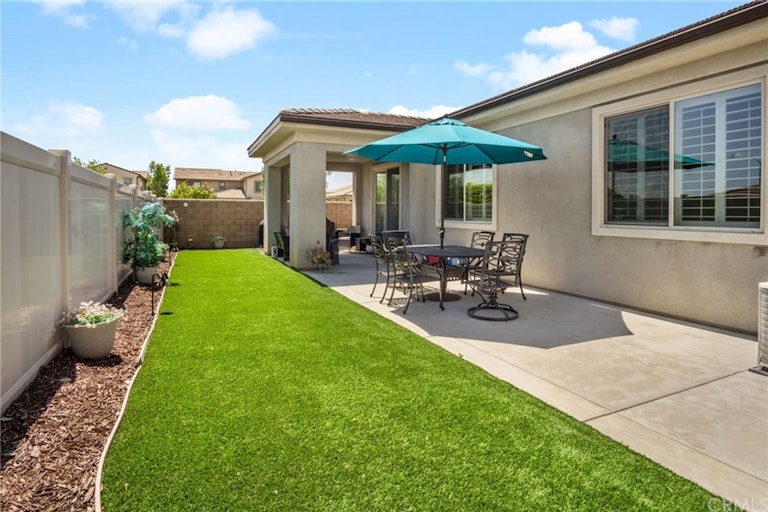 Photo 18 of 24 - 30573 Arrow Leaf Ln, Murrieta, CA 92563