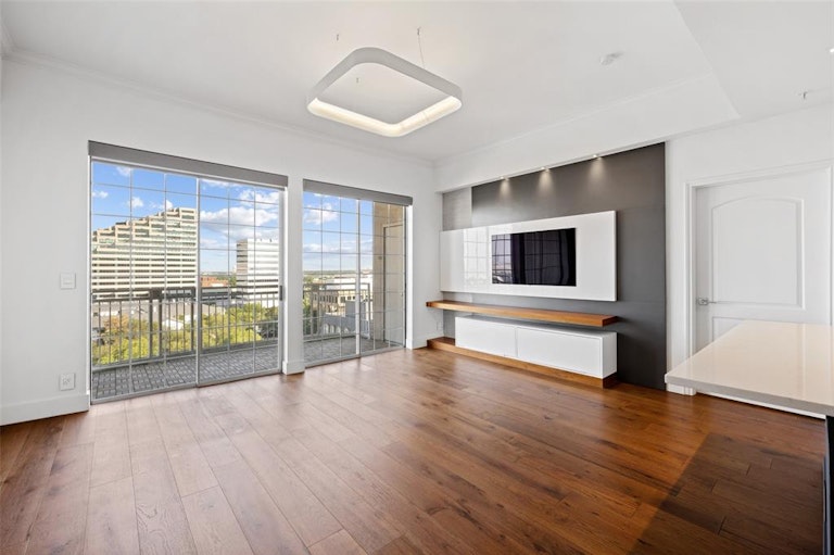 Photo 3 of 38 - 3225 Turtle Creek Blvd #1226, Dallas, TX 75219