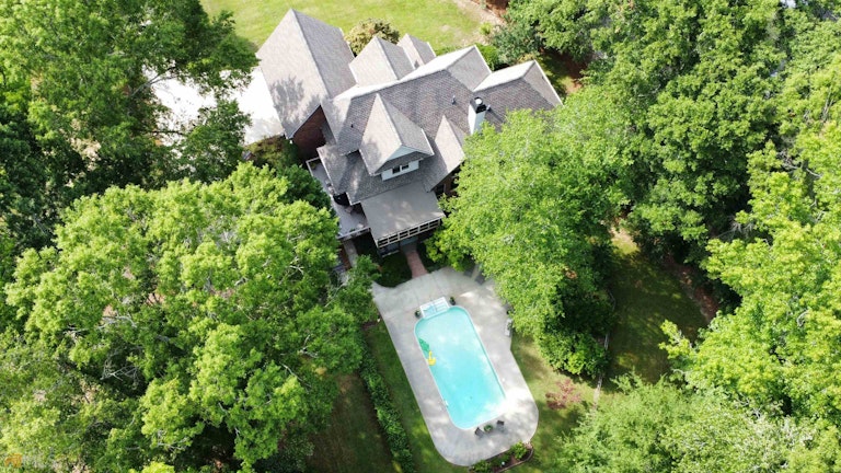 Photo 2 of 78 - 110 Beechvalley Dr, Sharpsburg, GA 30277