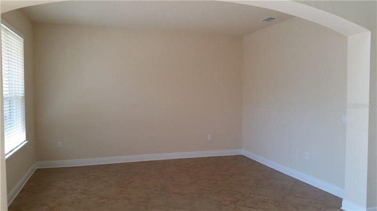 Photo 3 of 25 - 1229 Hillandale Reserve Dr, Tampa, FL 33613