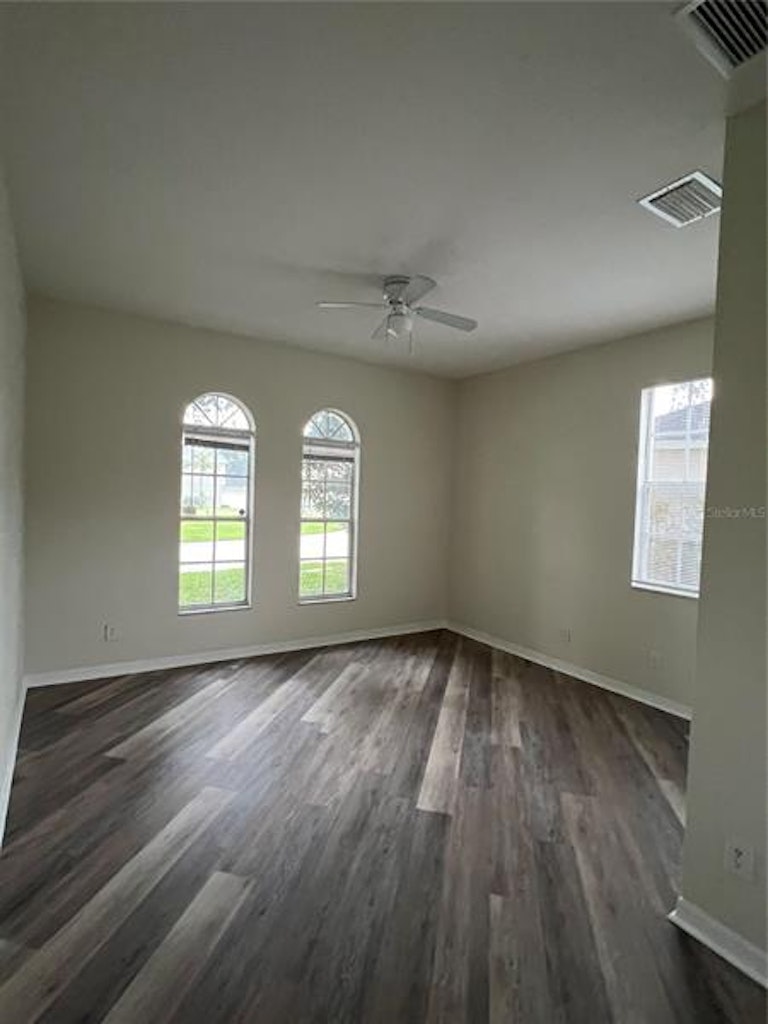 Photo 22 of 43 - 360 Tupelo Cir, Davenport, FL 33897