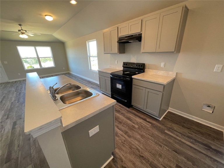 Photo 16 of 36 - 1205 Gracie Way, New Braunfels, TX 78130