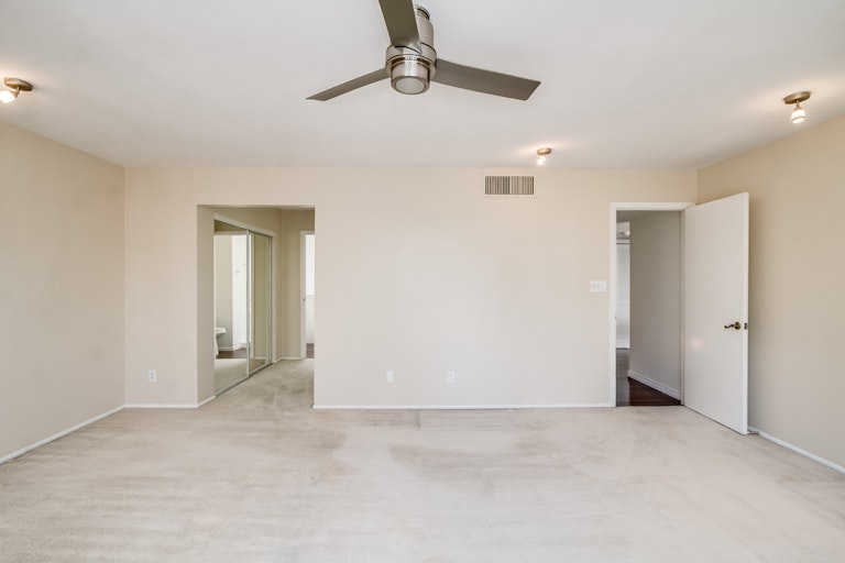 Photo 16 of 36 - 6228 W Cortez St, Glendale, AZ 85304