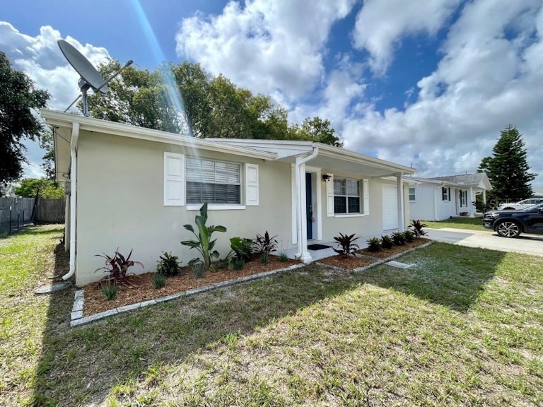 Photo 23 of 24 - 9020 Rainbow Ln, Port Richey, FL 34668