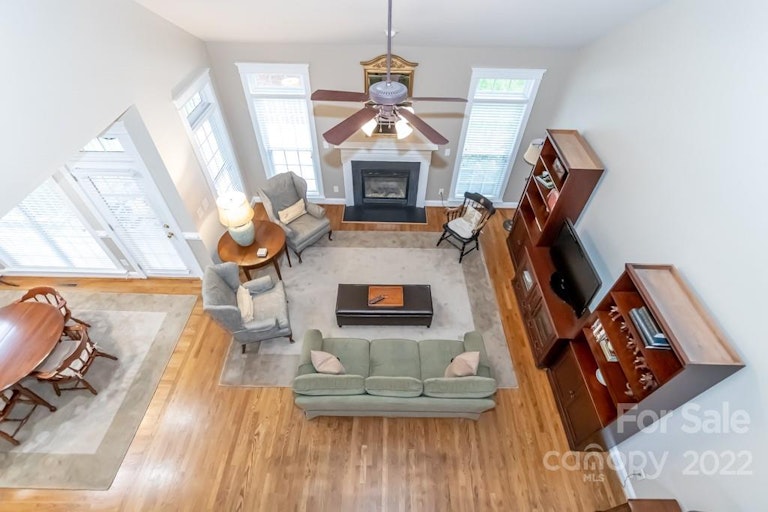 Photo 13 of 43 - 5606 Bradwell Dr, Charlotte, NC 28269