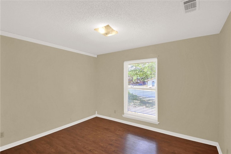 Photo 29 of 36 - 1107 Rebbeca Dr, Austin, TX 78758