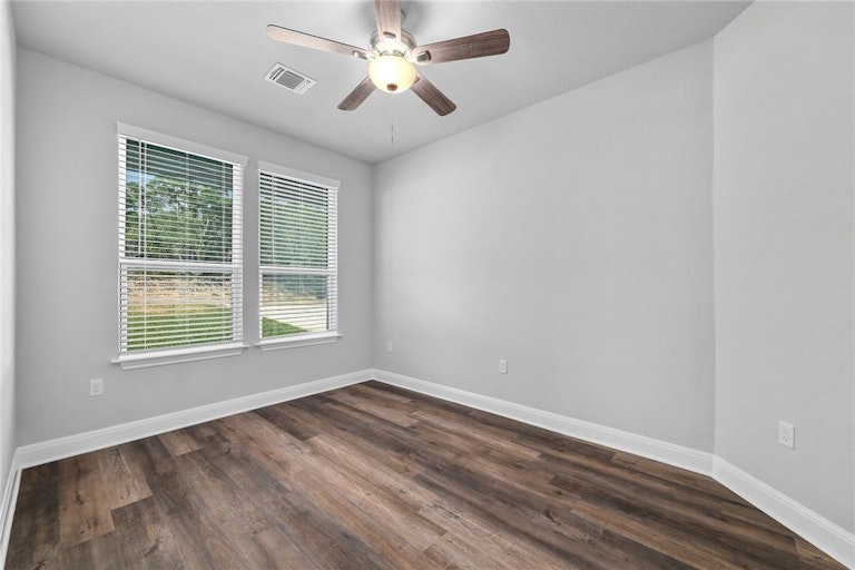 Photo 18 of 27 - 21802 McAllister Cir, Leander, TX 78645
