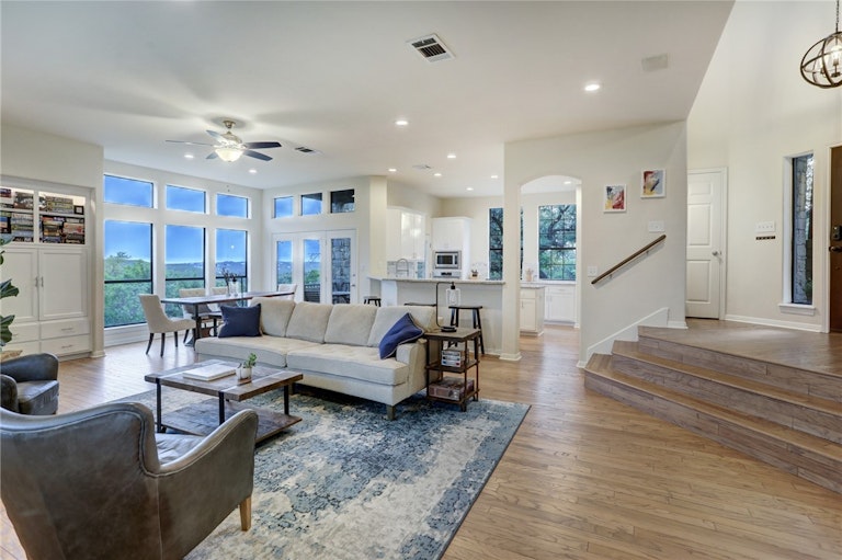 Photo 10 of 40 - 6301 Mountainclimb Dr, Austin, TX 78731