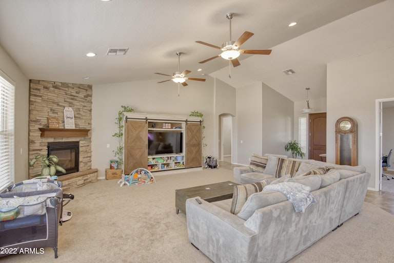 Photo 2 of 32 - 28337 N Finch Trl, Queen Creek, AZ 85142