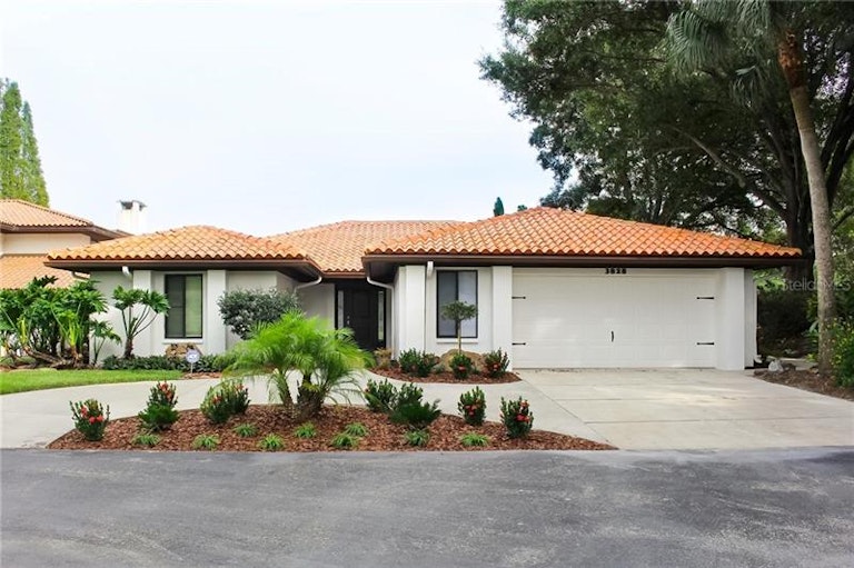 Photo 1 of 17 - 3828 Cheverly Dr W, Lakeland, FL 33813