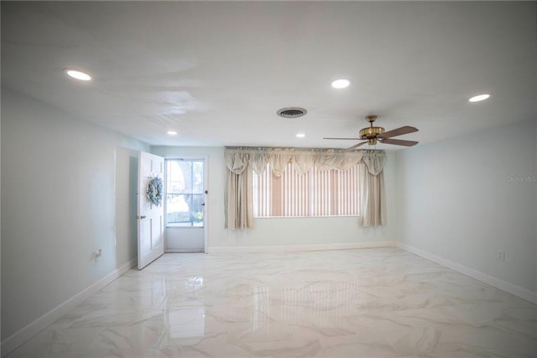 Photo 18 of 72 - 5121 Dove Dr, New Port Richey, FL 34652