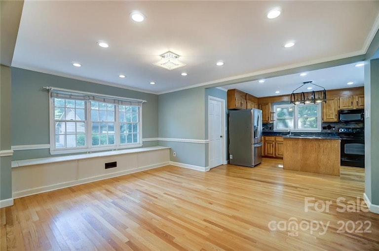 Photo 8 of 46 - 6538 Dougherty Dr, Charlotte, NC 28213