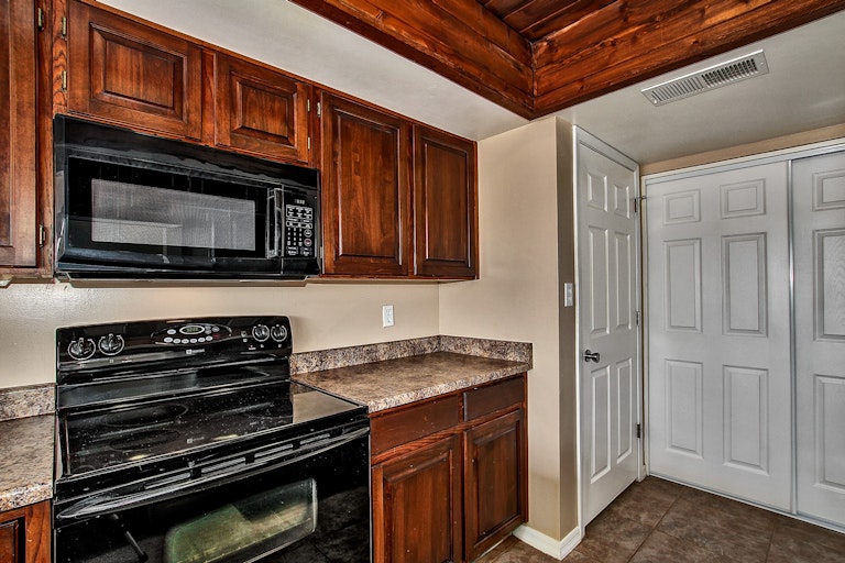 Photo 4 of 26 - 4545 E La Puente Ave, Phoenix, AZ 85044