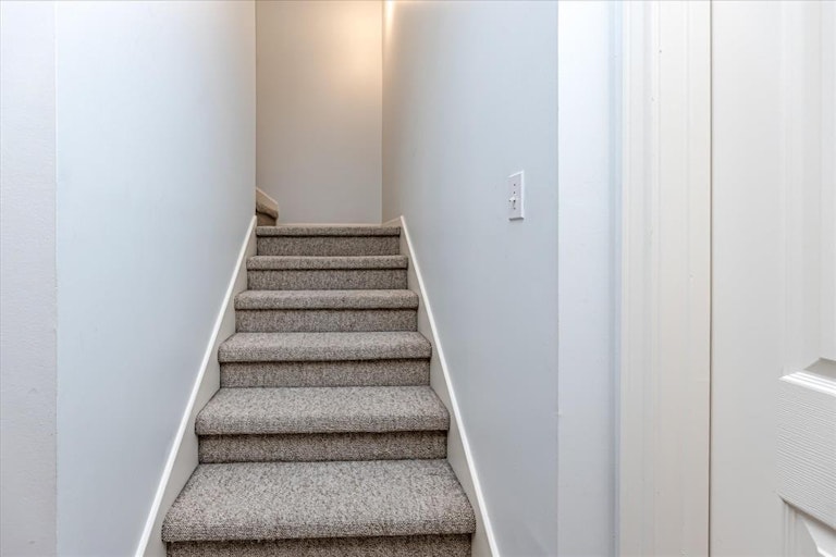 Photo 32 of 47 - 2828 Bering Dr, Houston, TX 77057