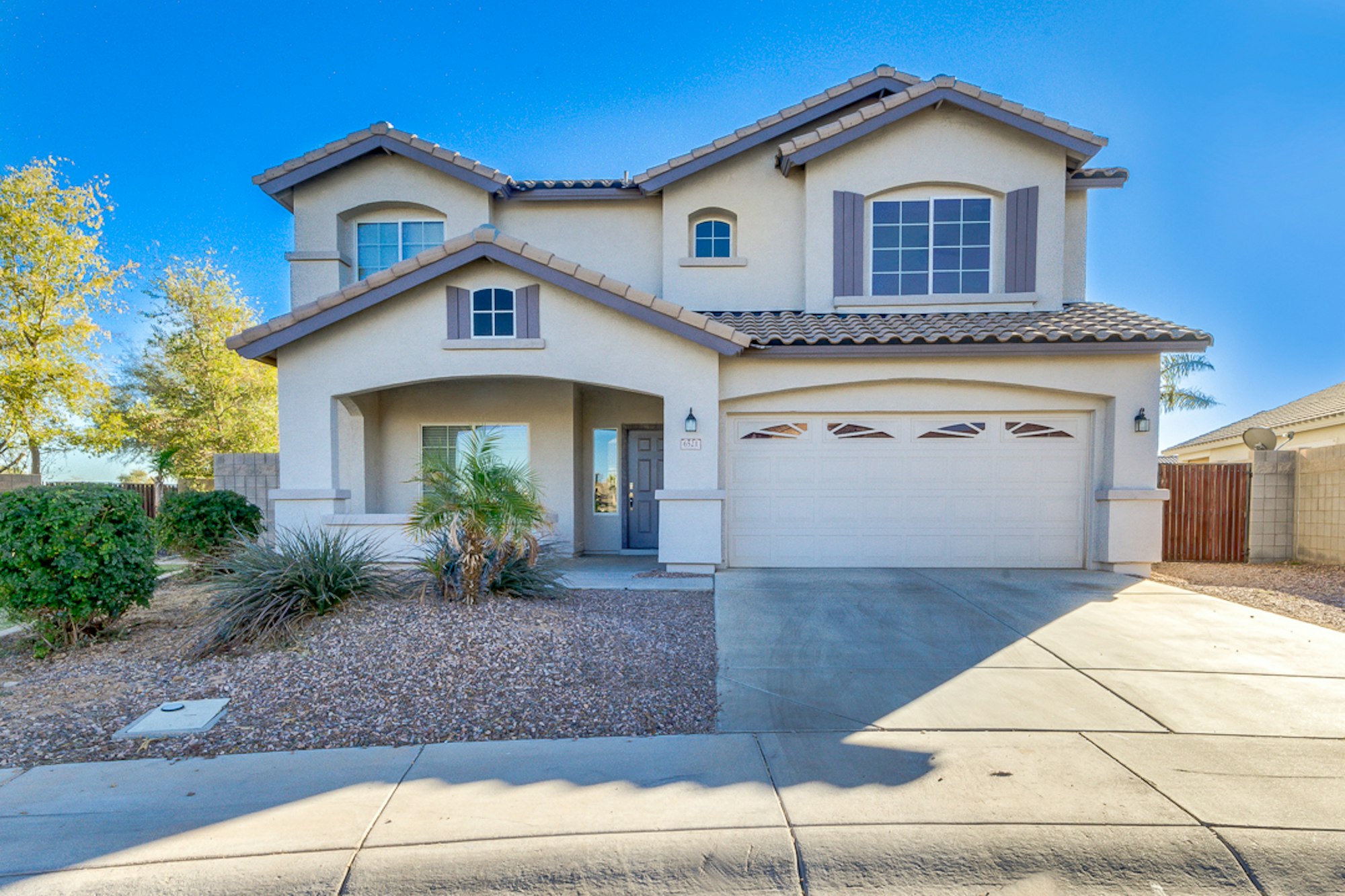 Photo 1 of 34 - 6521 S Silver Dr, Chandler, AZ 85249