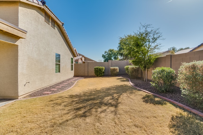 Photo 27 of 29 - 10027 W Flavia Hvn, Tolleson, AZ 85353