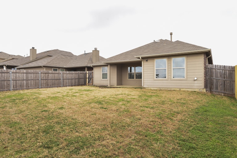 Photo 26 of 26 - 14313 Mariposa Lily Ln, Haslet, TX 76052