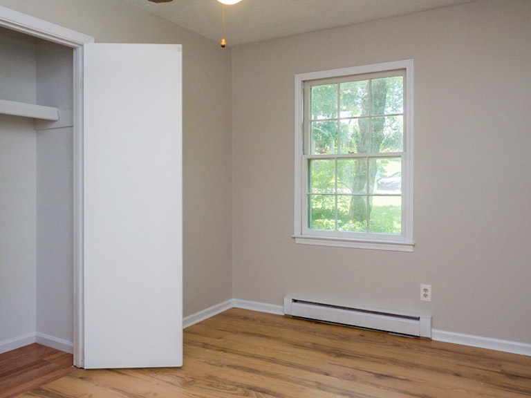 Photo 15 of 18 - 1020 Trollingwood Ln, Raleigh, NC 27615