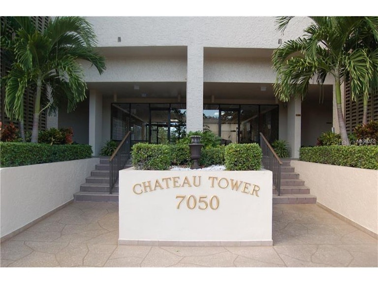 Photo 1 of 22 - 7050 Sunset Dr S #614, South Pasadena, FL 33707