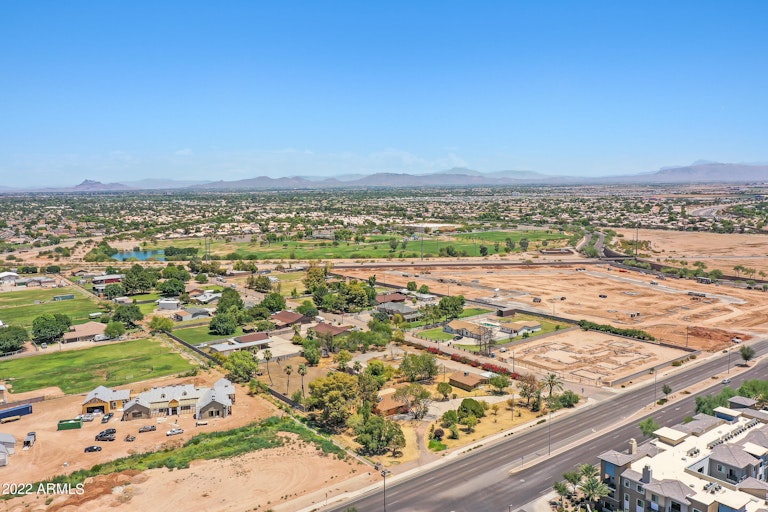 Photo 12 of 18 - 15606 E Ray Rd, Gilbert, AZ 85296