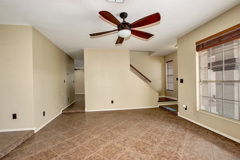 Photo 10 of 25 - 3543 E Tonto Ln, Phoenix, AZ 85050