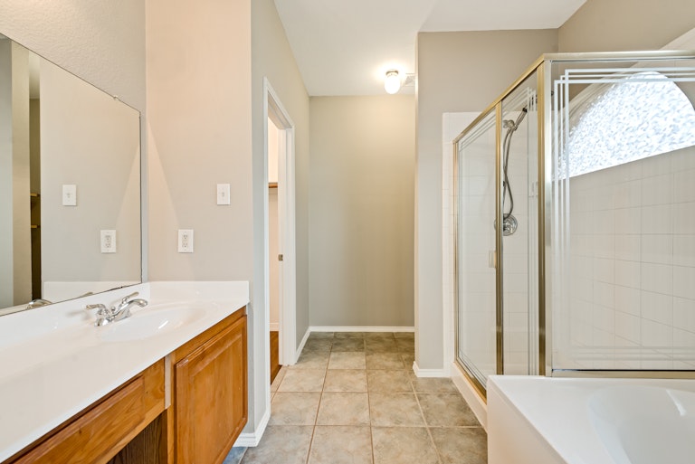 Photo 20 of 28 - 2116 Willow Ct, Little Elm, TX 75068