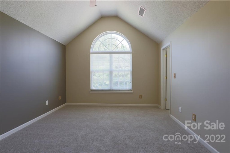Photo 10 of 18 - 612 Pawley Dr, Charlotte, NC 28214