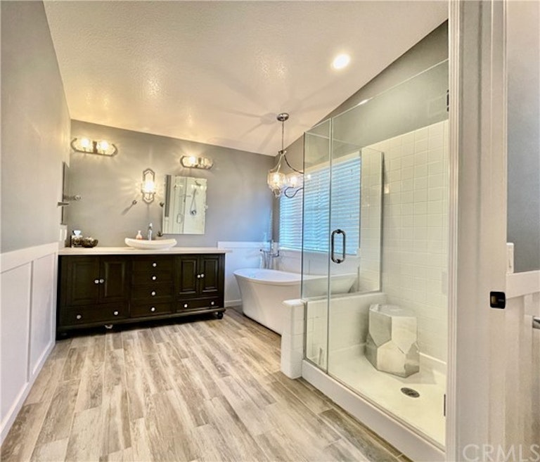 Photo 18 of 39 - 29132 Wayfarer Ct, Lake Elsinore, CA 92530