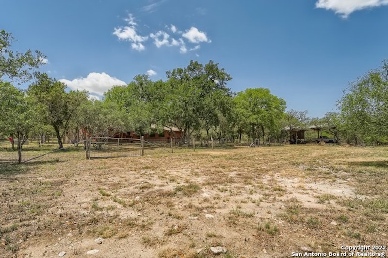 Photo 36 of 38 - 1122 Crescent Hill Dr, San Antonio, TX 78253