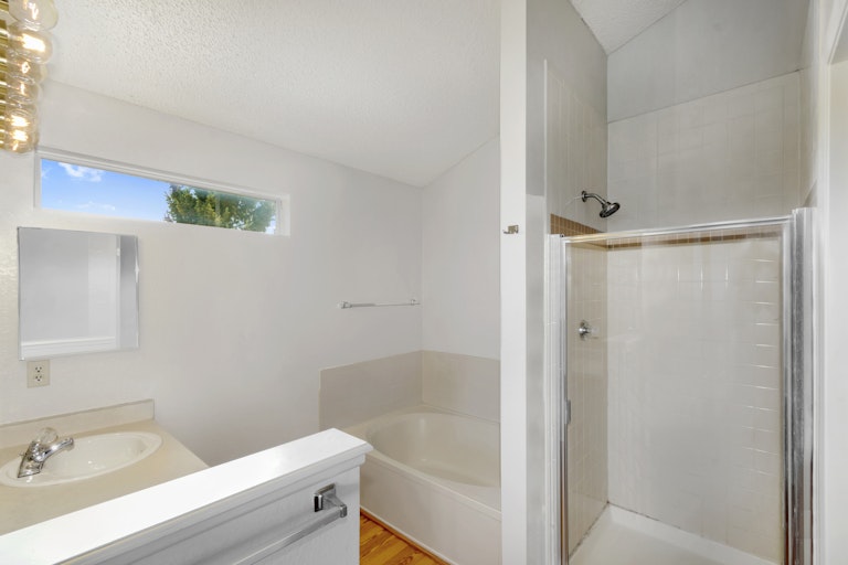 Photo 16 of 17 - 6001 S Yosemite St Unit E205, Greenwood Village, CO 80111