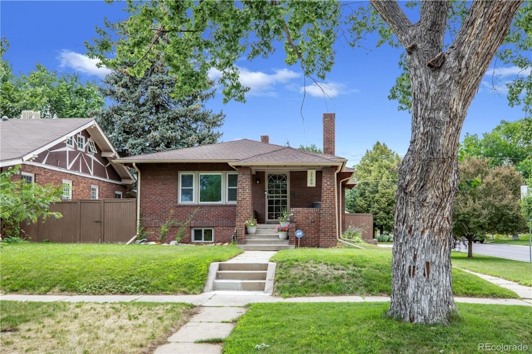 Photo 1 of 39 - 2589 Dahlia St, Denver, CO 80207