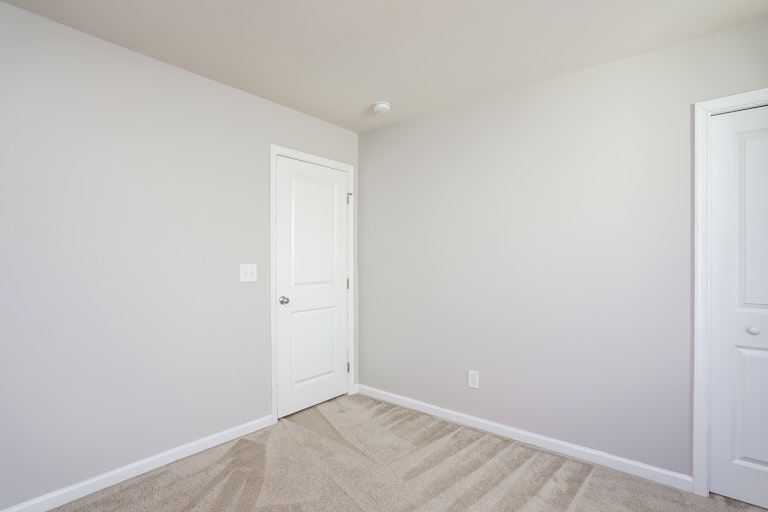 Photo 19 of 25 - 370 Fieldspar Ln, Clayton, NC 27520