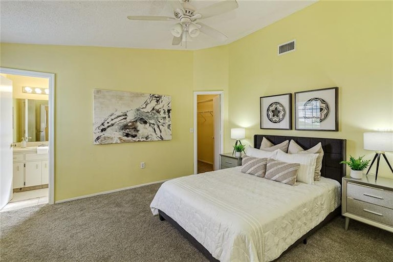 Photo 10 of 25 - 709 Hunt Dr, Lake Wales, FL 33853