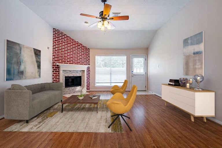 Photo 2 of 26 - 3839 Canton Dr, Pearland, TX 77584